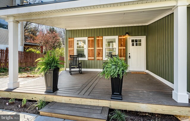 1198 Glenside Rd, Downingtown, PA 19335 - wooden deck featuring fence