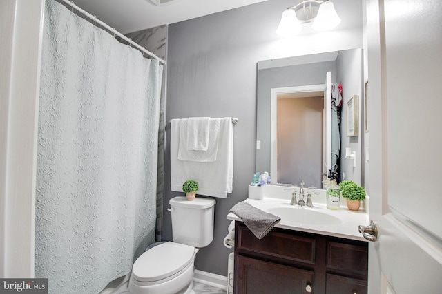 1634 Cape May Rd, Essex, MD 21221 - bathroom featuring a shower with curtain, toilet, and vanity