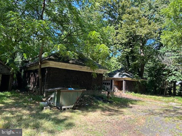 605 Upland Rd, Pikesville, MD 21208 - view of side of home