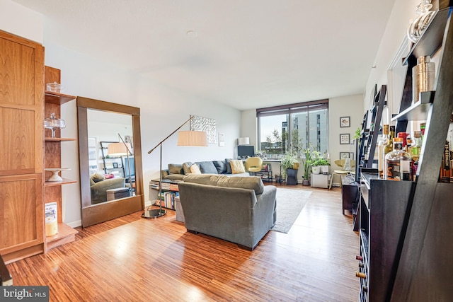 440 L St NW Unit 513, Washington, DC 20001 - living room featuring light wood-style flooring