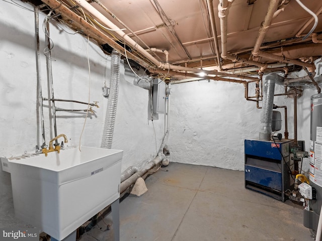 unfinished below grade area featuring a sink