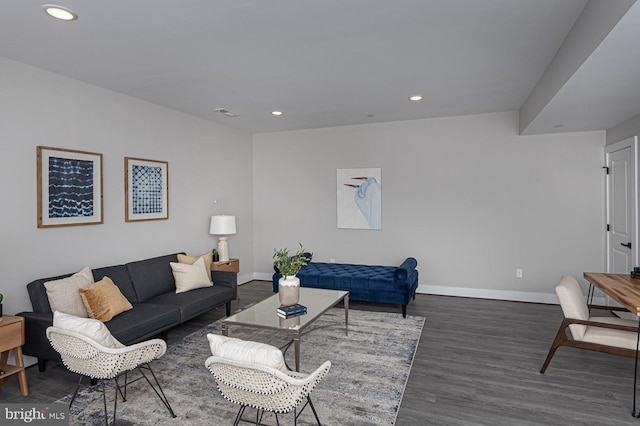 1032 Terrace Gln, Baltimore, MD 21210 - living area with wood finished floors, recessed lighting, and baseboards