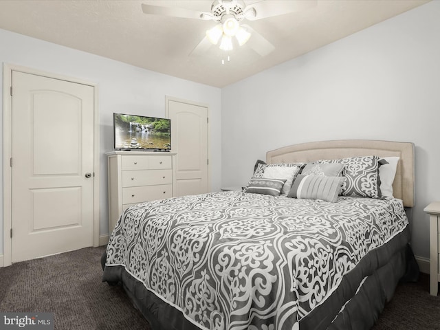 bedroom featuring carpet floors and a ceiling fan