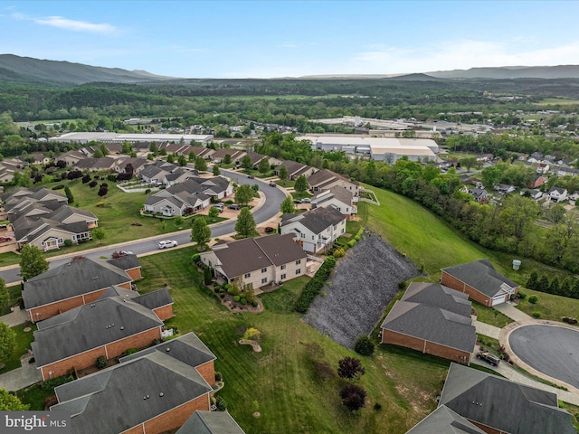 112 Daniel Ct, Strasburg, VA 22657 - aerial view with a mountain view and a residential view