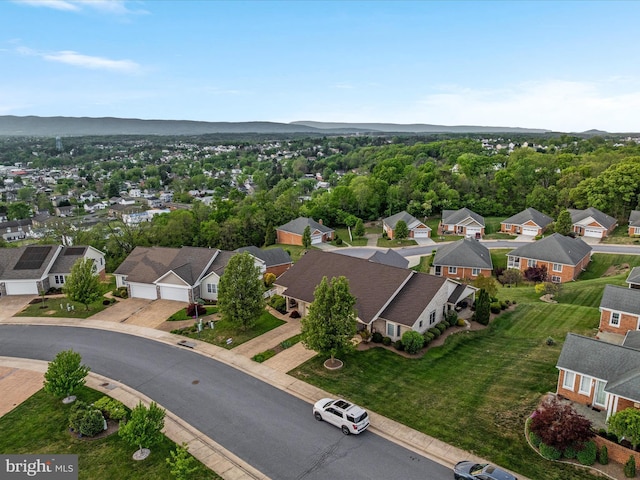 112 Daniel Ct, Strasburg, VA 22657 - bird's eye view with a mountain view and a residential view