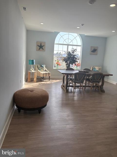 30609 Cedar Neck Rd Unit 3109, Ocean View, DE 19970 - dining space featuring baseboards, visible vents, wood finished floors, and recessed lighting