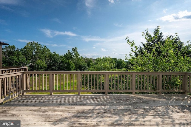 62 Brookview Ln, Pottstown, PA 19464 - view of wooden terrace