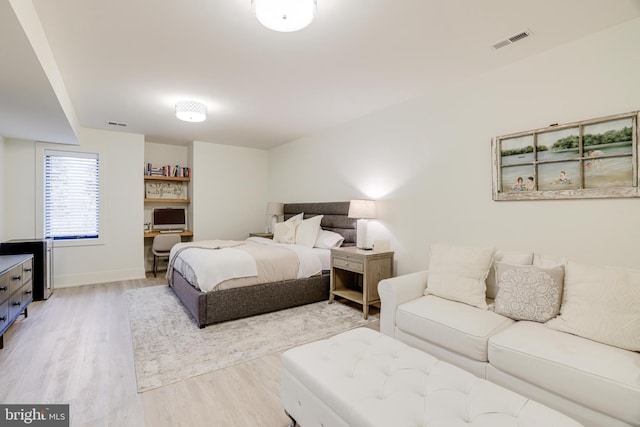 1544 Forest Villa Ln, Mclean, VA 22101 - bedroom featuring light wood-style floors and baseboards