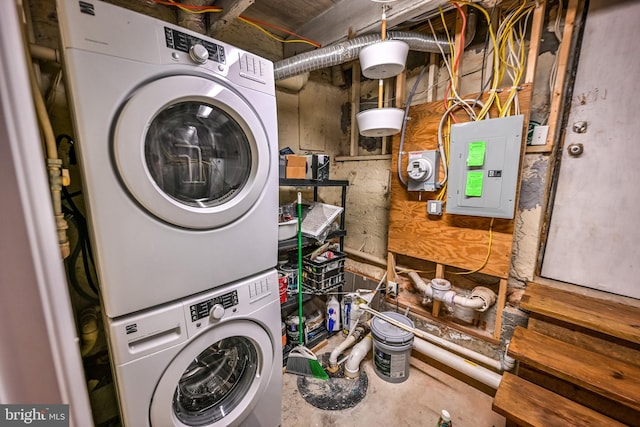 6 N Luzerne Ave, Baltimore, MD 21224 - laundry room with stacked washing machine and dryer and electric panel