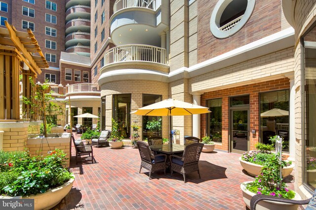 900 N Taylor St Unit 909, Arlington, VA 22203 - view of patio with outdoor dining space