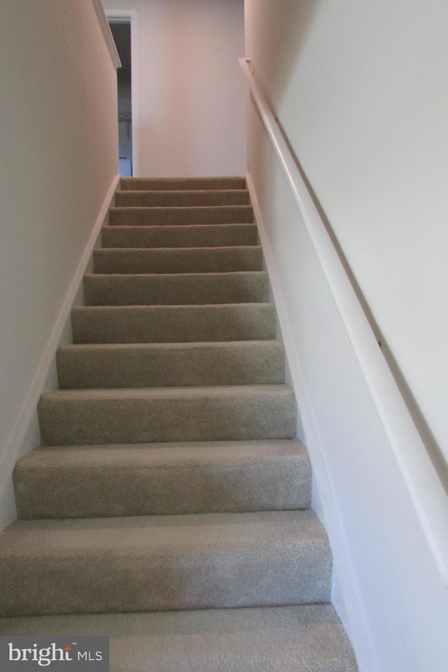 30155 Creekview Cir, Selbyville, DE 19975 - view of stairway