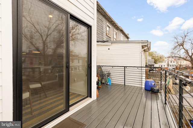 632 Rock Creek Church Rd NW Unit 2, Washington, DC 20010 - view of wooden deck