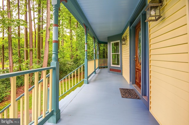 balcony with a porch
