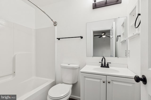 full bath with toilet, vanity, shower / bathtub combination, and ceiling fan