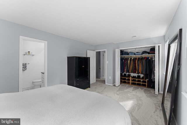 9801 Pulham Rd, Burke, VA 22015 - bedroom featuring carpet floors, connected bathroom, baseboards, and a closet