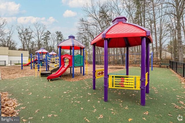 9801 Pulham Rd, Burke, VA 22015 - community jungle gym featuring fence