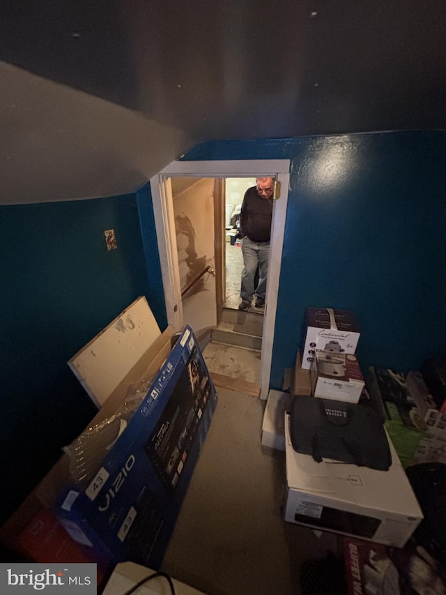 526 Bainbridge Ave, Mays Landing, NJ 08330 - bedroom featuring vaulted ceiling