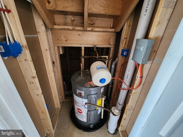 528 N Montford Ave, Baltimore, MD 21205 - utility room with electric water heater