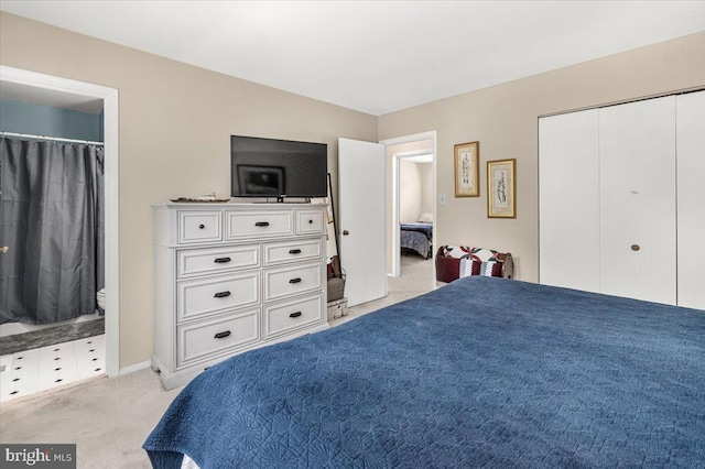 25112 Applecross Ter, Damascus, MD 20872 - bedroom featuring light carpet, a closet, and ensuite bath