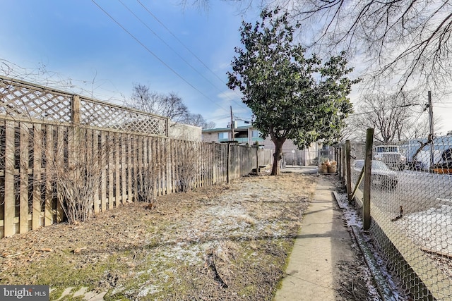 332 13th St SE, Washington, DC 20003 - view of yard featuring fence private yard