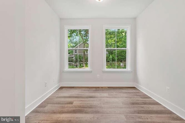 308 Alameda Pkwy, Arnold, MD 21012 - empty room featuring baseboards and wood finished floors