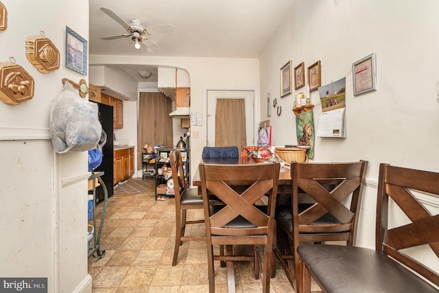 536 S Franklin St, Hanover, PA 17331 - dining area with a ceiling fan