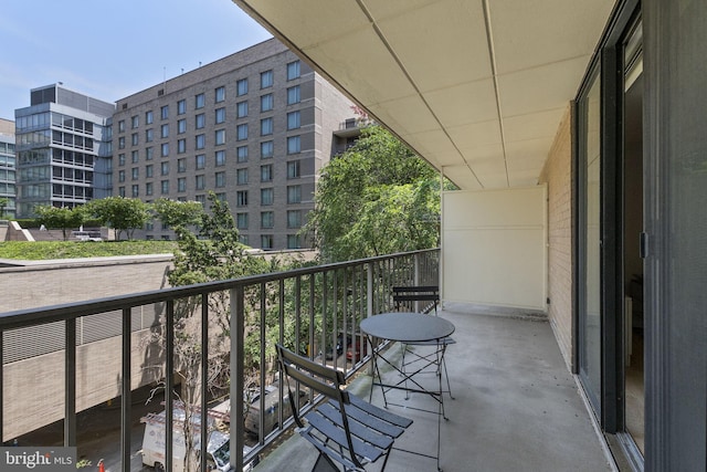 2201 L St NW Unit 515, Washington, DC 20037 - view of balcony
