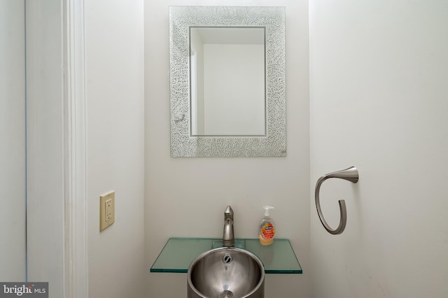 922 Fell St, Baltimore, MD 21231 - details with a sink