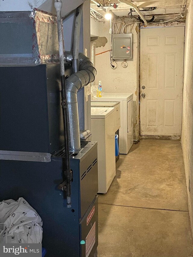 6016 Belden St, Philadelphia, PA 19149 - utility room with electric panel and washer and clothes dryer