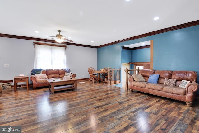 living area with crown molding, recessed lighting, ceiling fan, and wood finished floors