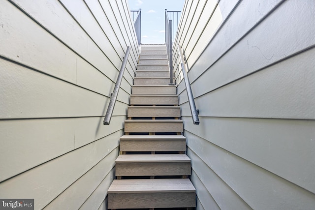 1516 Lancaster St, Baltimore, MD 21231 - view of staircase