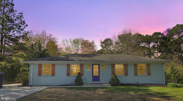 123 Somerset Rd, Stevensville, MD 21666 - ranch-style home with a porch and a lawn