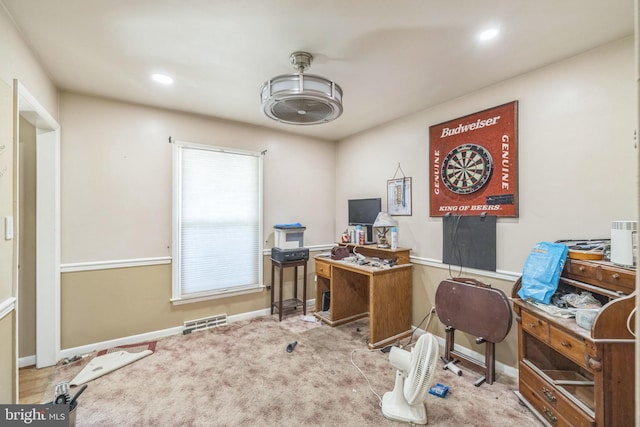 home office featuring recessed lighting, visible vents, and baseboards