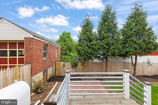 512 Dunlap St, Winchester, VA 22601 - wooden terrace with a fenced backyard
