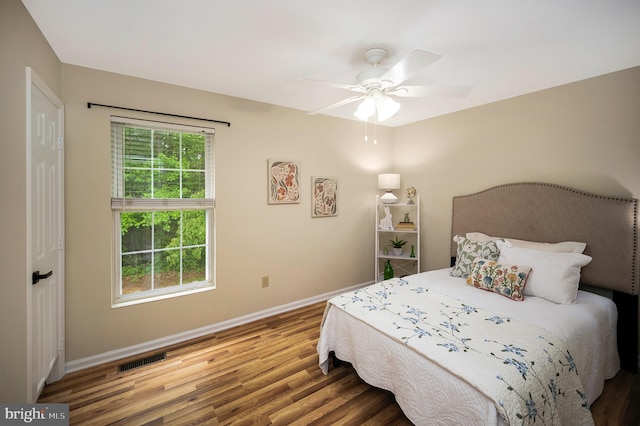 55 Hamn, Stafford, VA 22554 - bedroom with baseboards, a ceiling fan, visible vents, and wood finished floors