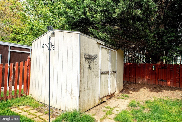 518 Macintosh Cir, Joppa, MD 21085 - view of shed featuring a fenced backyard