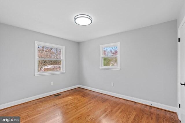 3605 Eyre Dr S, Upper Marlboro, MD 20772 - interior space featuring baseboards, visible vents, and wood finished floors