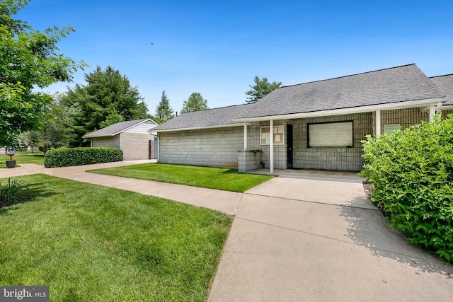 8131 Needwood Rd Unit 102, Derwood, MD 20855 - single story home featuring a front lawn and a shingled roof