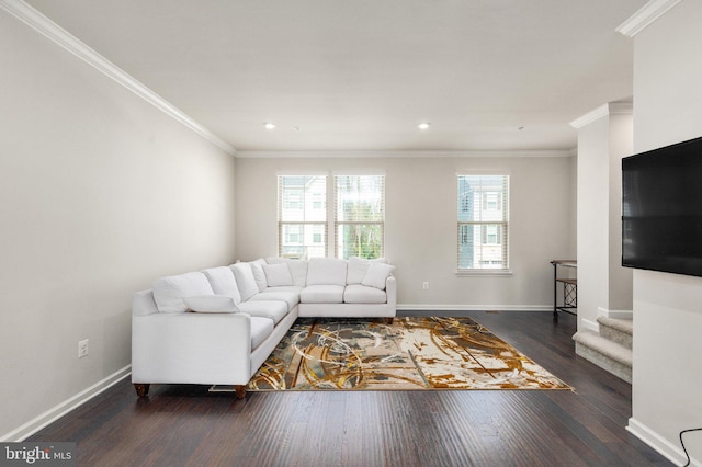 719 Thurlow Ct, Bel Air, MD 21014 - living area featuring recessed lighting, baseboards, ornamental molding, and wood finished floors