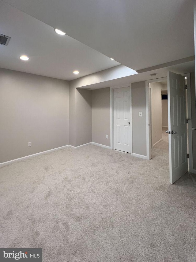 820 S Paca St, Baltimore, MD 21230 - finished below grade area featuring baseboards, carpet floors, visible vents, and recessed lighting