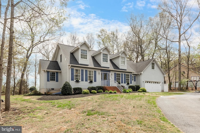 5855 Springmount Ct, Eldersburg, MD 21784 - cape cod house featuring driveway, roof with shingles, crawl space, and a front yard
