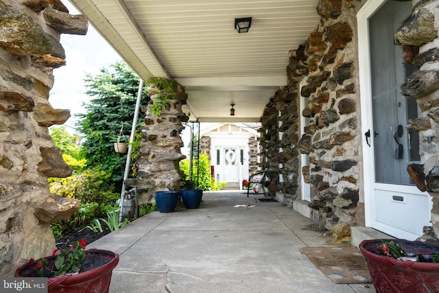 8 Oakley Rd, Upper Darby, PA 19082 - view of porch