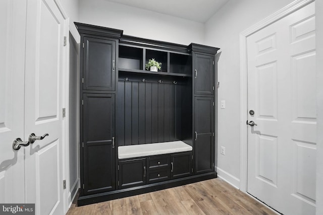 122 Boxelder Dr, Stafford, VA 22554 - mudroom featuring light wood-type flooring and baseboards