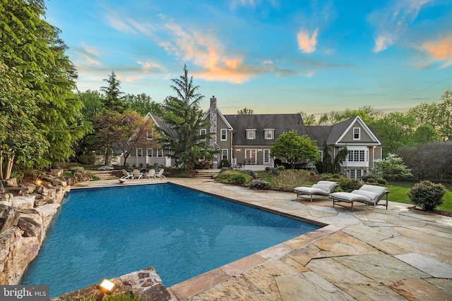 11820 Plantation Dr, Great Falls, VA 22066 - outdoor pool with a patio