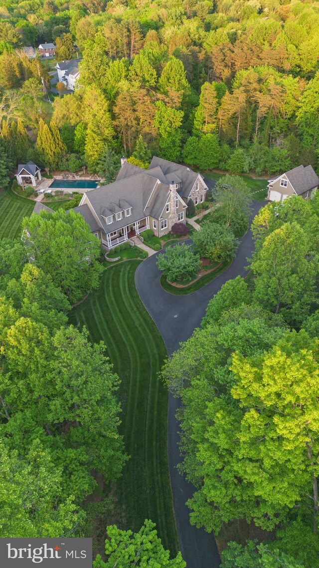 11820 Plantation Dr, Great Falls, VA 22066 - bird's eye view with a forest view