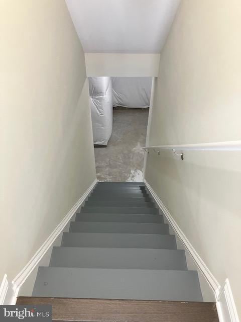 111 Heulings Ave, Riverside, NJ 08075 - view of stairway