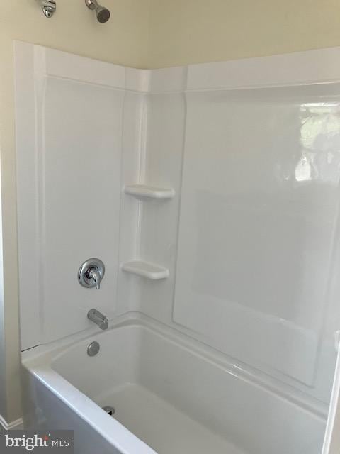111 Heulings Ave, Riverside, NJ 08075 - full bathroom featuring washtub / shower combination