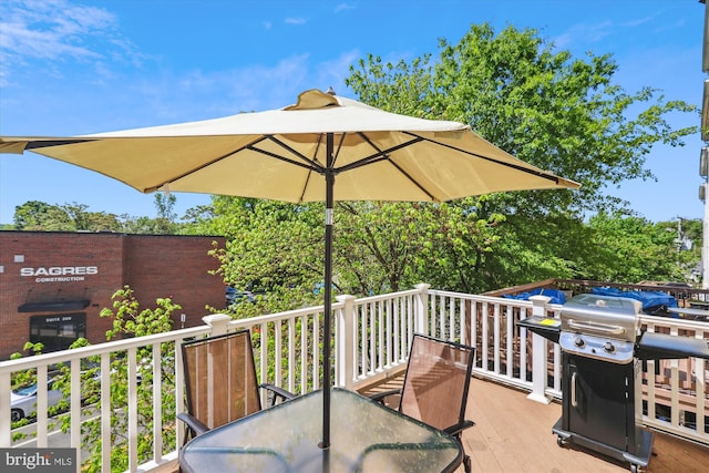 3814 Woodlawn Ct, Alexandria, VA 22304 - wooden deck featuring a grill