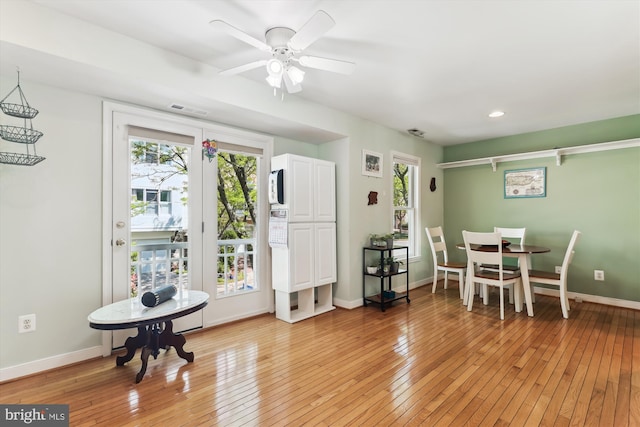 3814 Woodlawn Ct, Alexandria, VA 22304 - dining room featuring ceiling fan, visible vents, baseboards, recessed lighting, and light wood-style flooring