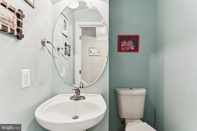 3814 Woodlawn Ct, Alexandria, VA 22304 - half bathroom with a sink and toilet